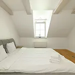 Apartamento Spacious 3 Bdr In Old Town