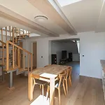 Spacious 3 Bdr In Old Town