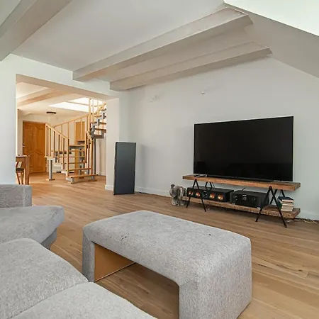 Spacious 3 Bdr In Old Town Daire *