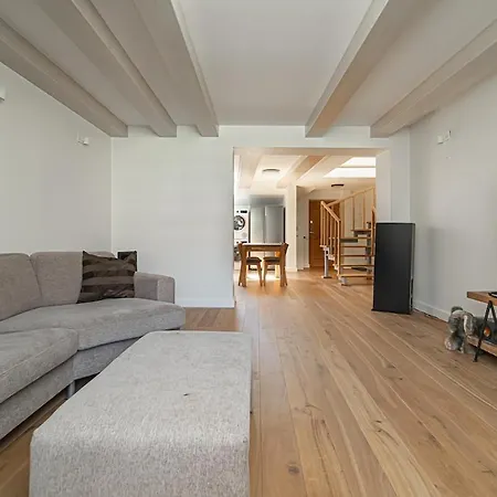 Spacious 3 Bdr In Old Town Appartement *