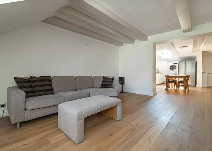 アパート Spacious 3 Bdr In Old Town *