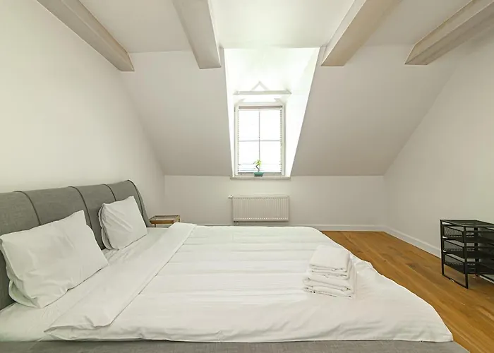 Apartamento Spacious 3 Bdr In Old Town